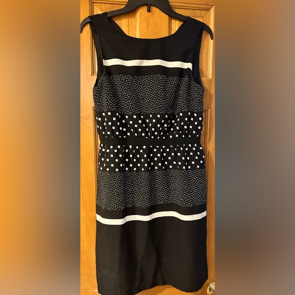 Loft dress - Picture 1 of 2